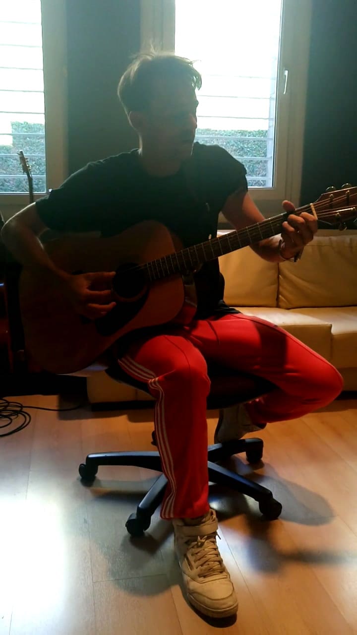 Chano canta 'Blackbird'