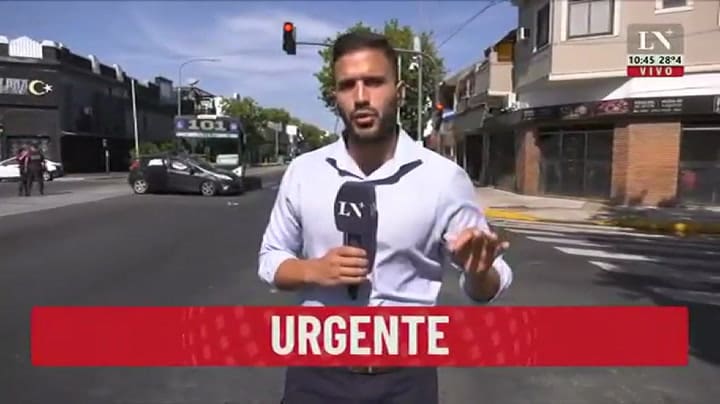 Choque entre un colectivo y un auto: 25 heridos
