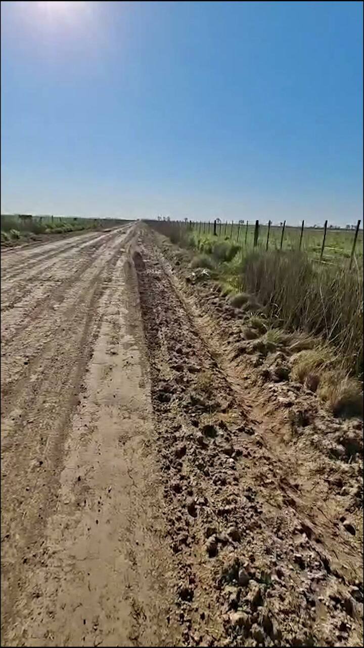 Así están el camino en la zona de la estancia La Querencia, en Colón. La Justicia ordenó la reparación de esa vía