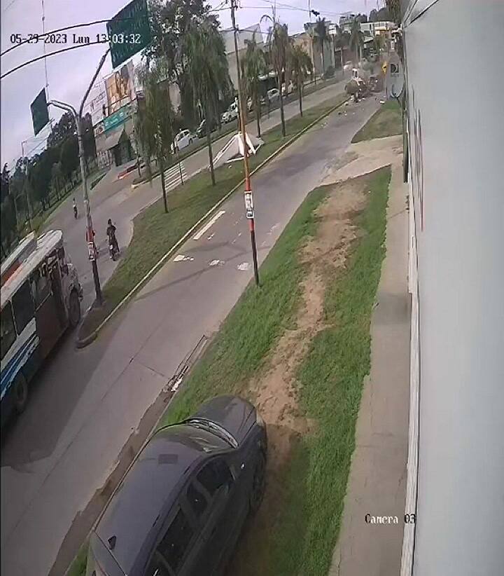 General Gálvez: un camión se quedó sin frenos y chocó 7 vehículos