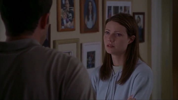 Gwyneth Paltrow y Ben Affleck en una escena de Un vuelco del corazón - Fuente: YouTube