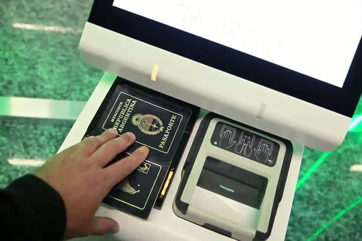 A fondo - Pasaportes - HOME