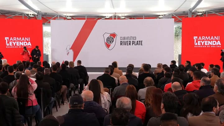 La conferencia de prensa de Franco Armani