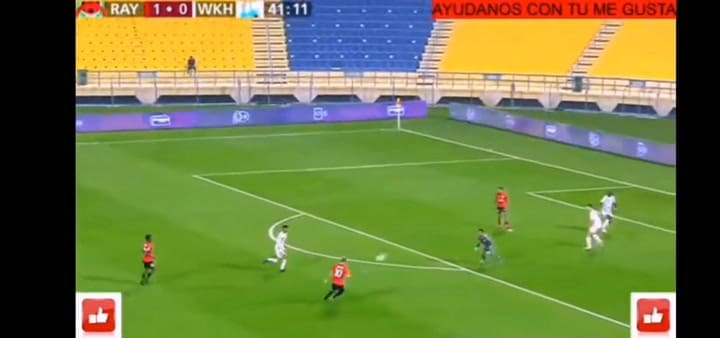 James Rodríguez le salvó la vida a un rival que estaba sufriendo un infarto en el medio de un partid