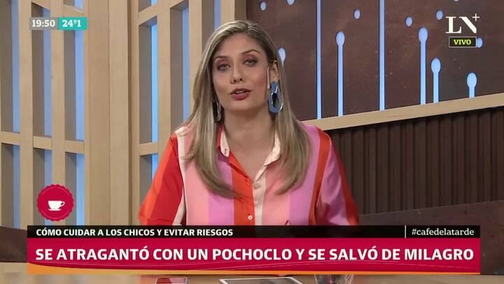 Se atragantó con un pochoclo y se salvó de milagro