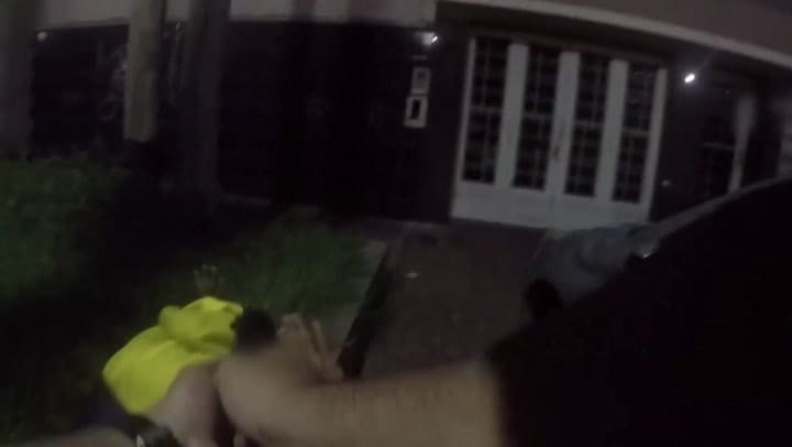 Así fue el allanamiento por el robo al turista sueco - Fuente: YouTube