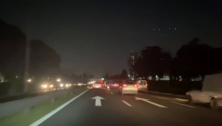 Autopista Ricchieri sin luz