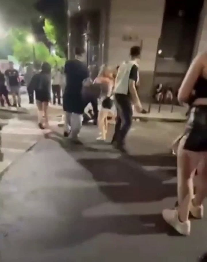 Una joven fue golpeada a la salida de un boliche y terminó internada