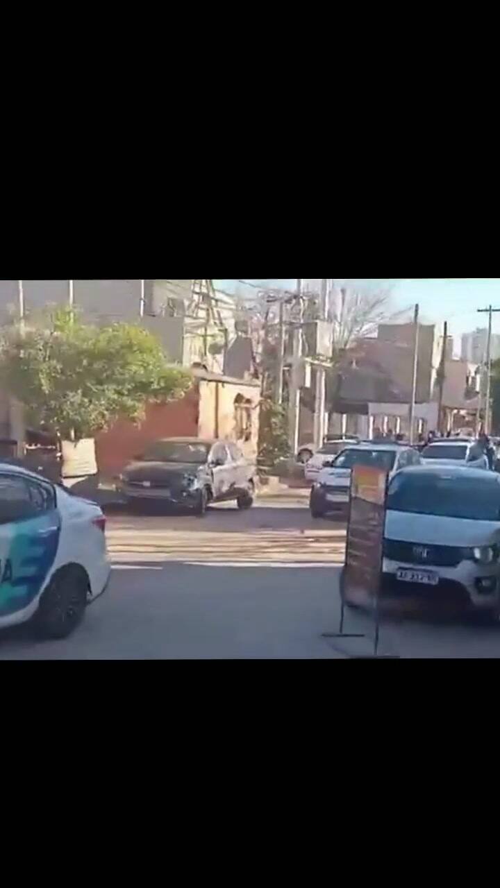"Cagones", gritó uno de los vecinos