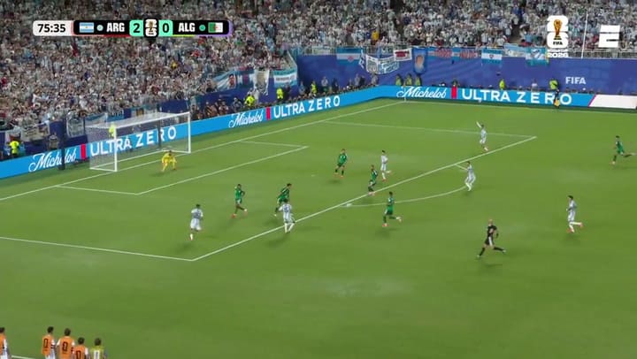 Messi completó su triplete en el primer partido del Mundial