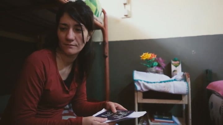 FRAGMENTOS DE UNA AMIGA DESCONOCIDA - TRAILER - Fuente: Youtube