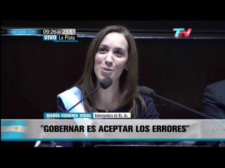 Vidal juró como gobernadora, agradeció a Macri y advirtió: 'Recibimos una provincia quebrada'