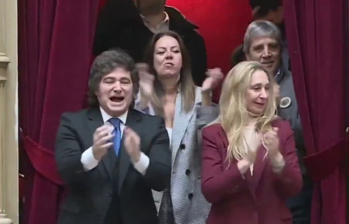 "Vamos, Manuel", grita Milei en el Congreso, en apoyo a Adorni (29 de abril de 2026)