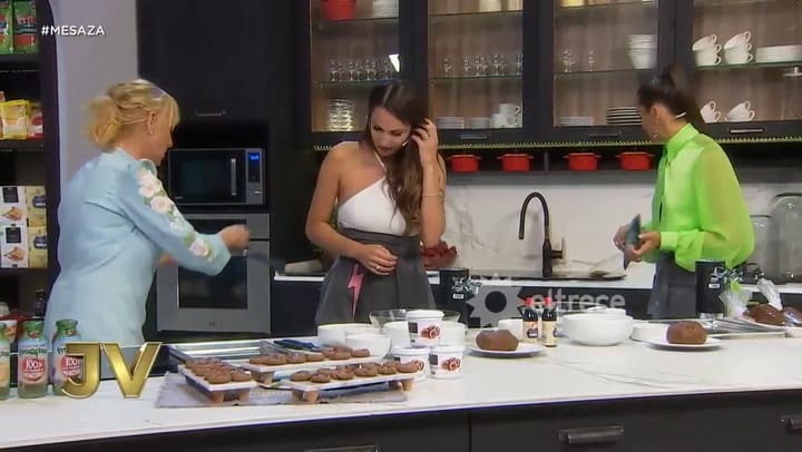 Jimena Monteverde retó a Juana Viale por un error en la cocina.