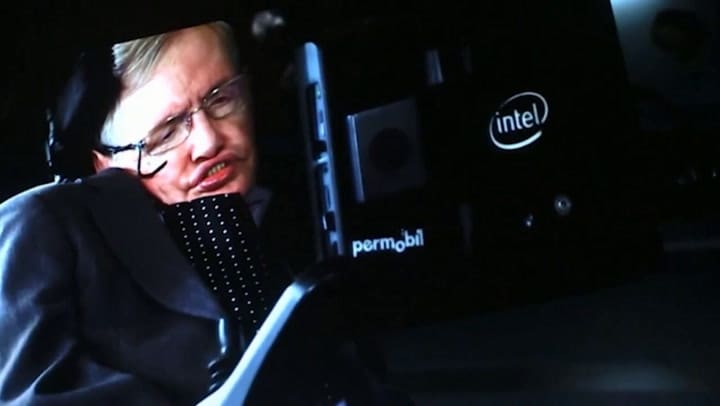 Stephen Hawking advirtió que la vida terrestre colapsará en 600 años