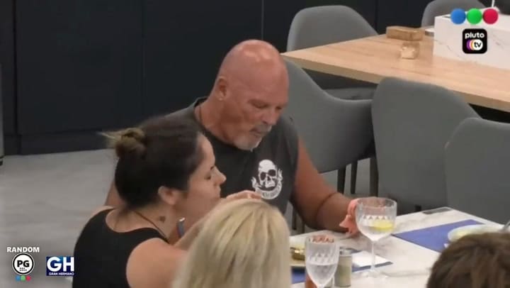 Romina imitó a Cristina Kirchner en la mesa, Alfa le respondió y Gran Hermano cortó la transmisión