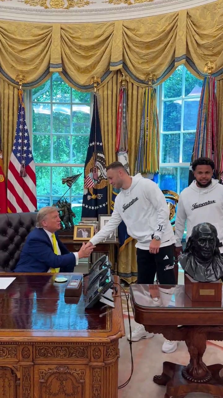 El saludo de Trump con el plantel de Juventus