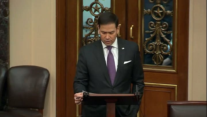 El senador Marco Rubio promovió el proyecto de ley que adopta el horario de verano permanentemente