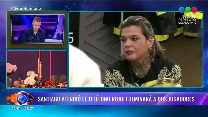 Santiago decidio subir a dos companeras a placa