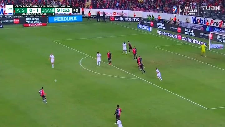La expulsión de Dinenno