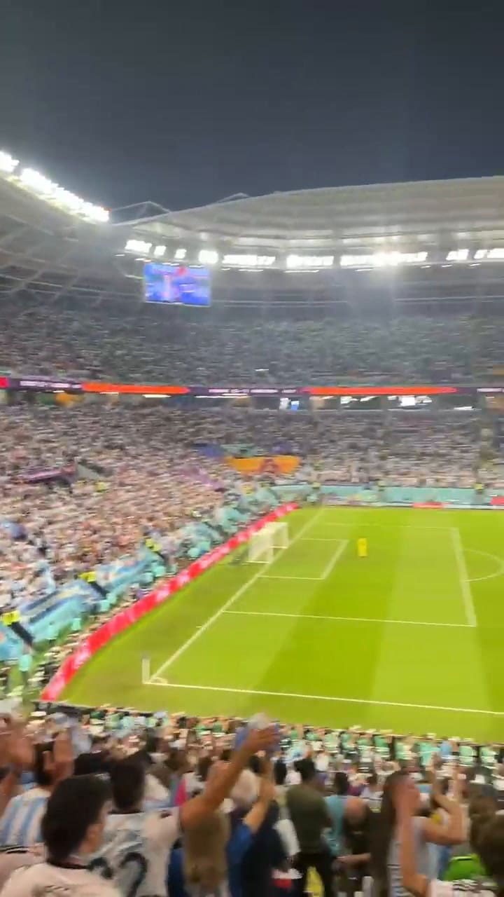 El aliento de los exjugadores de Argentina desde la tribuna