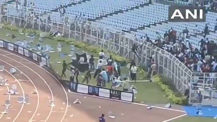 Caos por Messi en la India: se fue antes por la desorganización y los fanáticos provocaron incidentes. Fuente: Agencia ANI