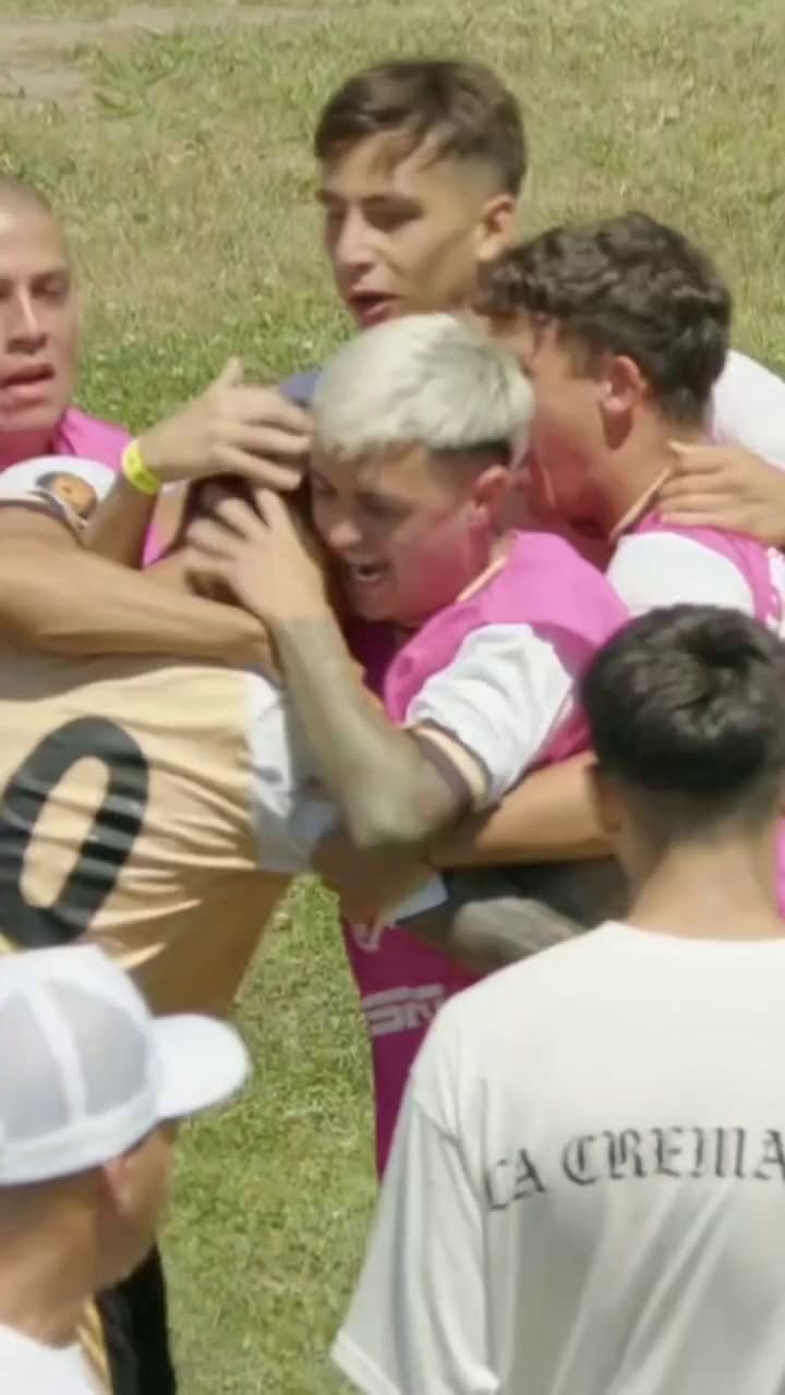 El golazo de Mauro Zárate para La Crema