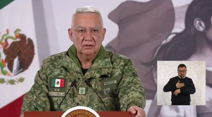 La emoción del secretario de Defensa de México