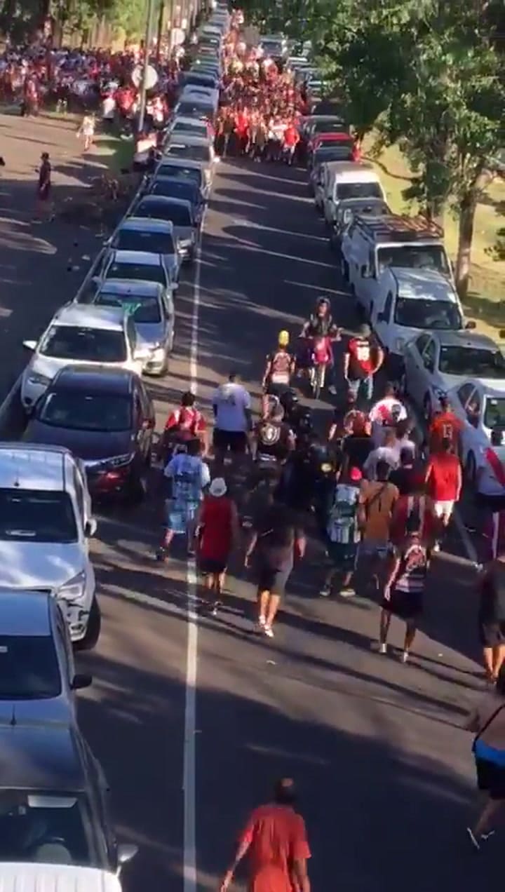 Enfrentamiento entre barras: 30 hinchas de River fueron detenidos en inmediaciones al estadio