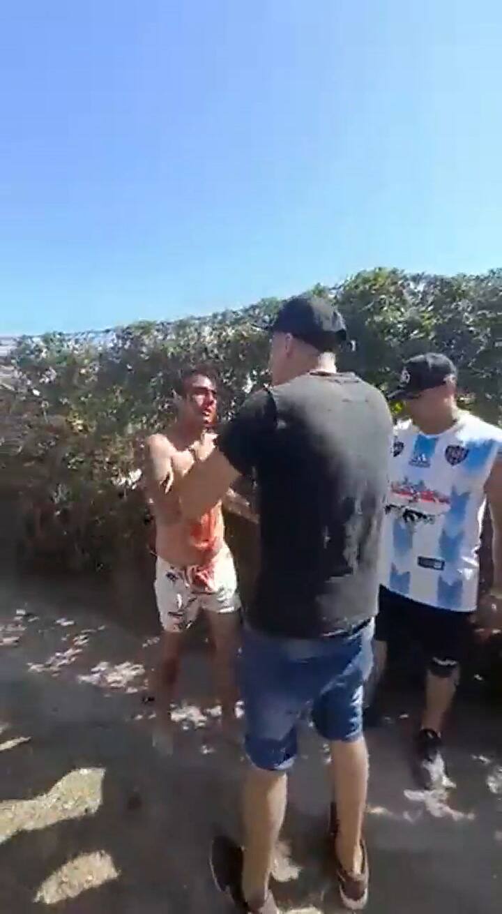 Heridos durante un violento enfrentamiento entre barras de Chacarita