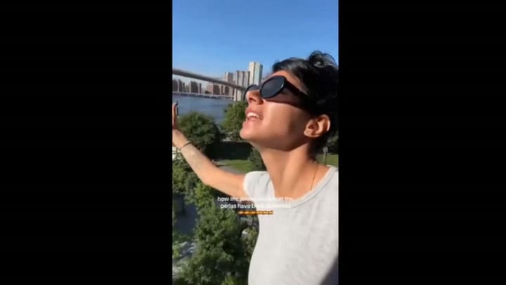 La cantante española recibió críticas de usuarios argentinos luego de repostear una publicación de Mia Khalifa