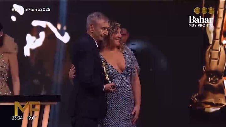 Momento emotivo: el homenaje de los Martin Fierro 2025 a Jorge Lanata