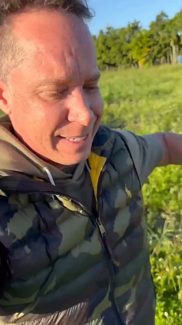 Cristiano sobrevolaba con su paramotor en Miami cuando vio una difícil escena