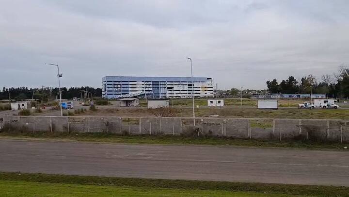 Operativo en el vacunatorio abandonado de Pilar