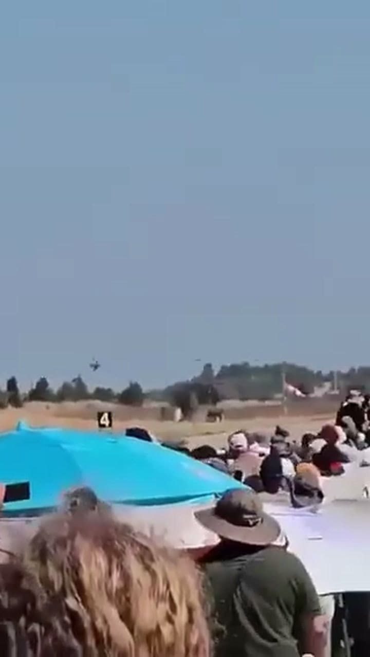 Un avión militar se estrelló en Atenas