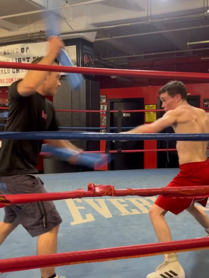 Elliot Page mostró el increíble cambio físico y un intenso entrenamiento de boxeo
