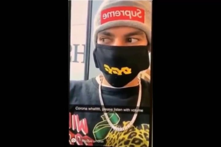 Coronavirus: 'el chiste' racista que podría costarle caro a un futbolista de la Premier League