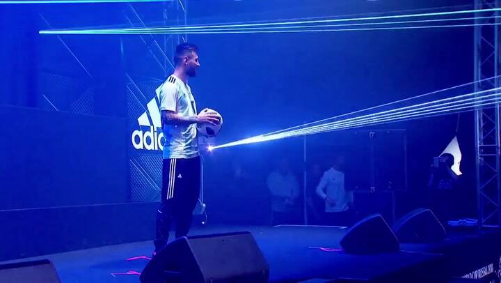 Lionel Messi presentó la Telstar 18, el balón oficial del mundial de Rusia 2018