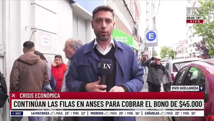 Continúan las filas en ANSES para cobrar el bono de $45000