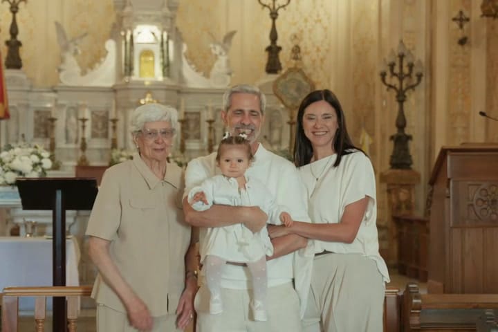 El bautismo de Alaia: los detalles de la ceremonia íntima de Alexis Mac Allister y Ailén Cova