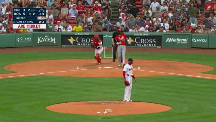 Aroldis Chapman consigue el juego salvado N° 350 de su carrera