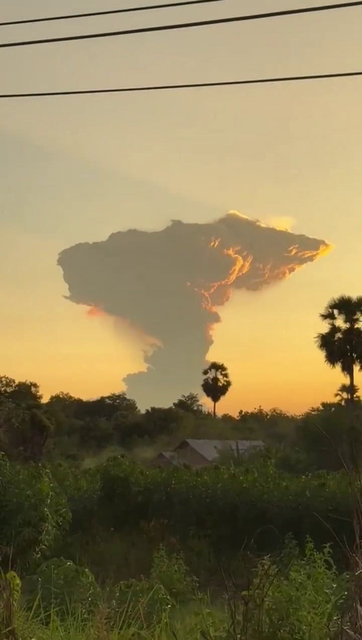 La erupción desde los pueblos cercanos