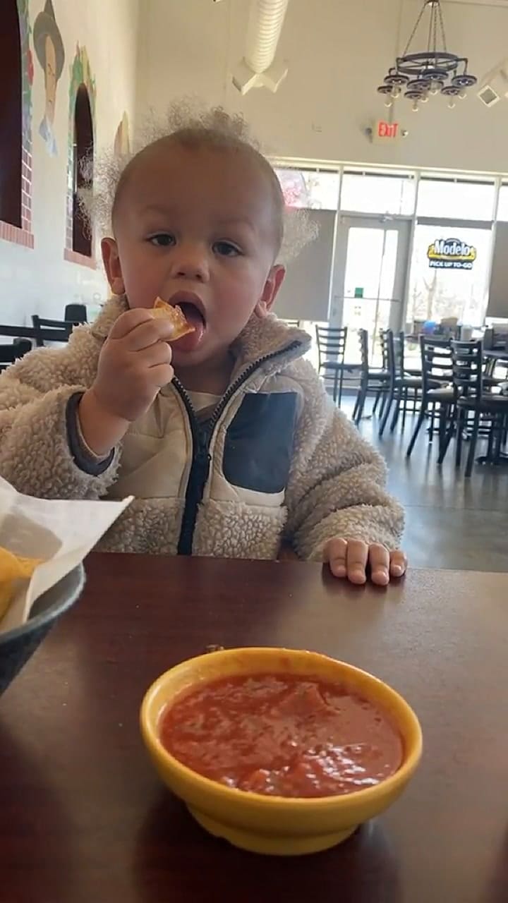 Otros videos del papá que sorprendió a su hijo en un Lamborghini