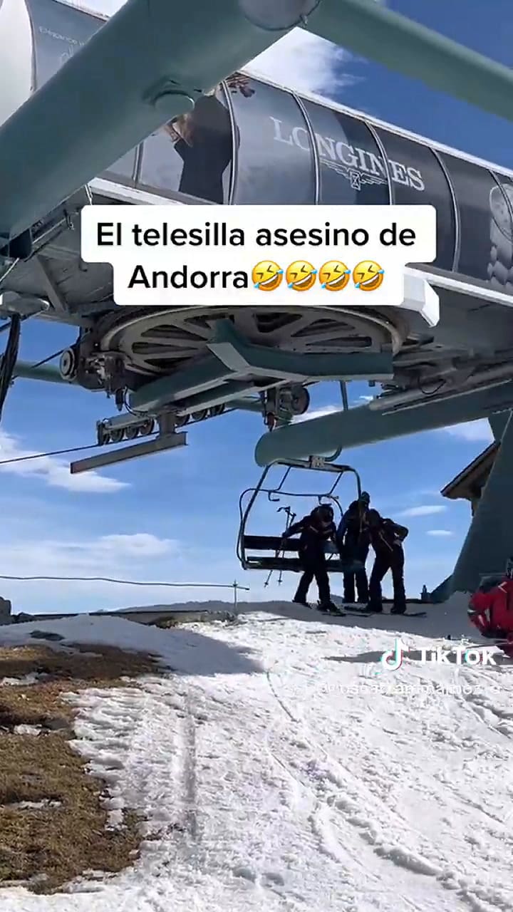La estación de esquí que impide mantener el equilibrio al bajar de ella.