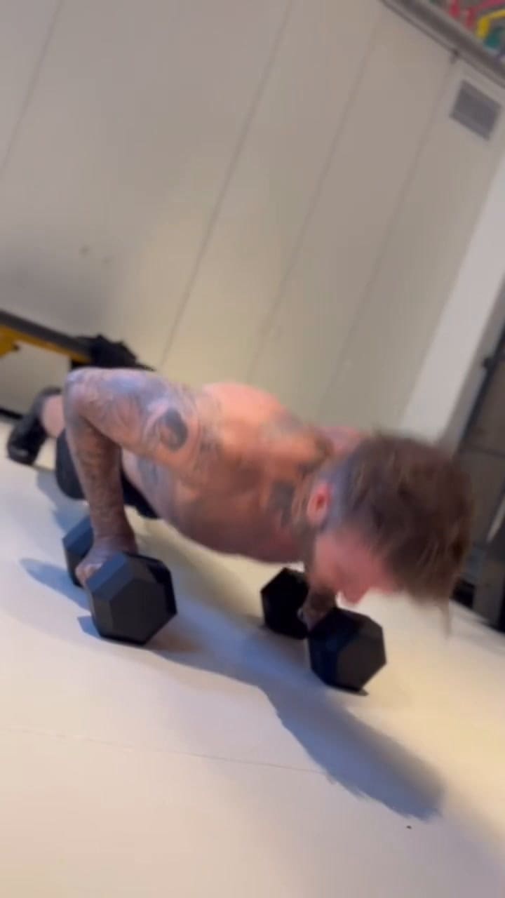 La rutina de David Beckham para mantenerse en forma a los 49 años