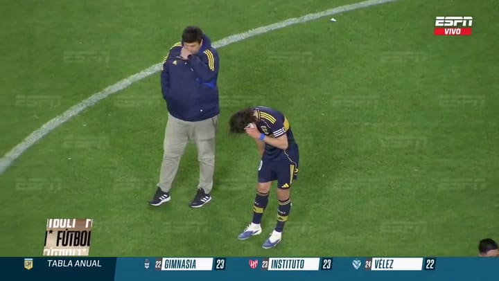“Román me llamó”: Cavani contó su charla con Riquelme en pleno campo de juego tras el triunfo de Boca