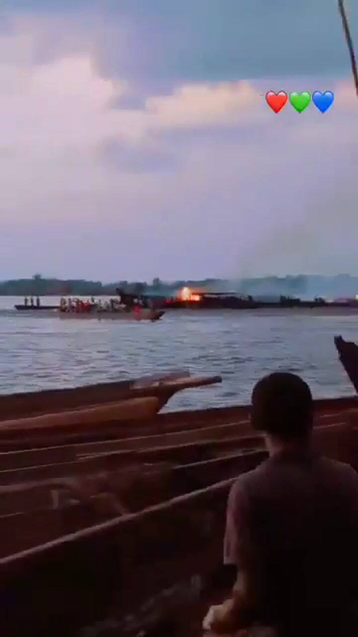 Se incendió una embarcación en el Congo
