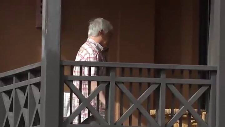 Agentes de la Policía Nacional custodian el hotel H10 Costa Adeje Palace - Fuente: Twitter