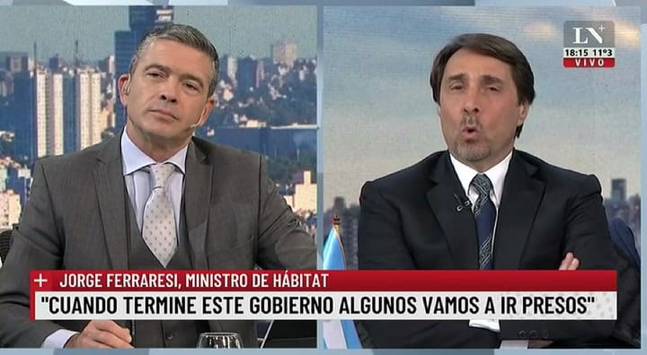 La ironía de Feinmann por la compra de vacunas: '¿La pagó Cristina de su bolsillo?'