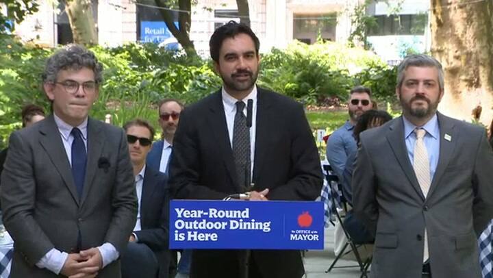 Zohran Mamdani anunció la nueva medida junto a representantes del Concejo Municipal de Nueva York.